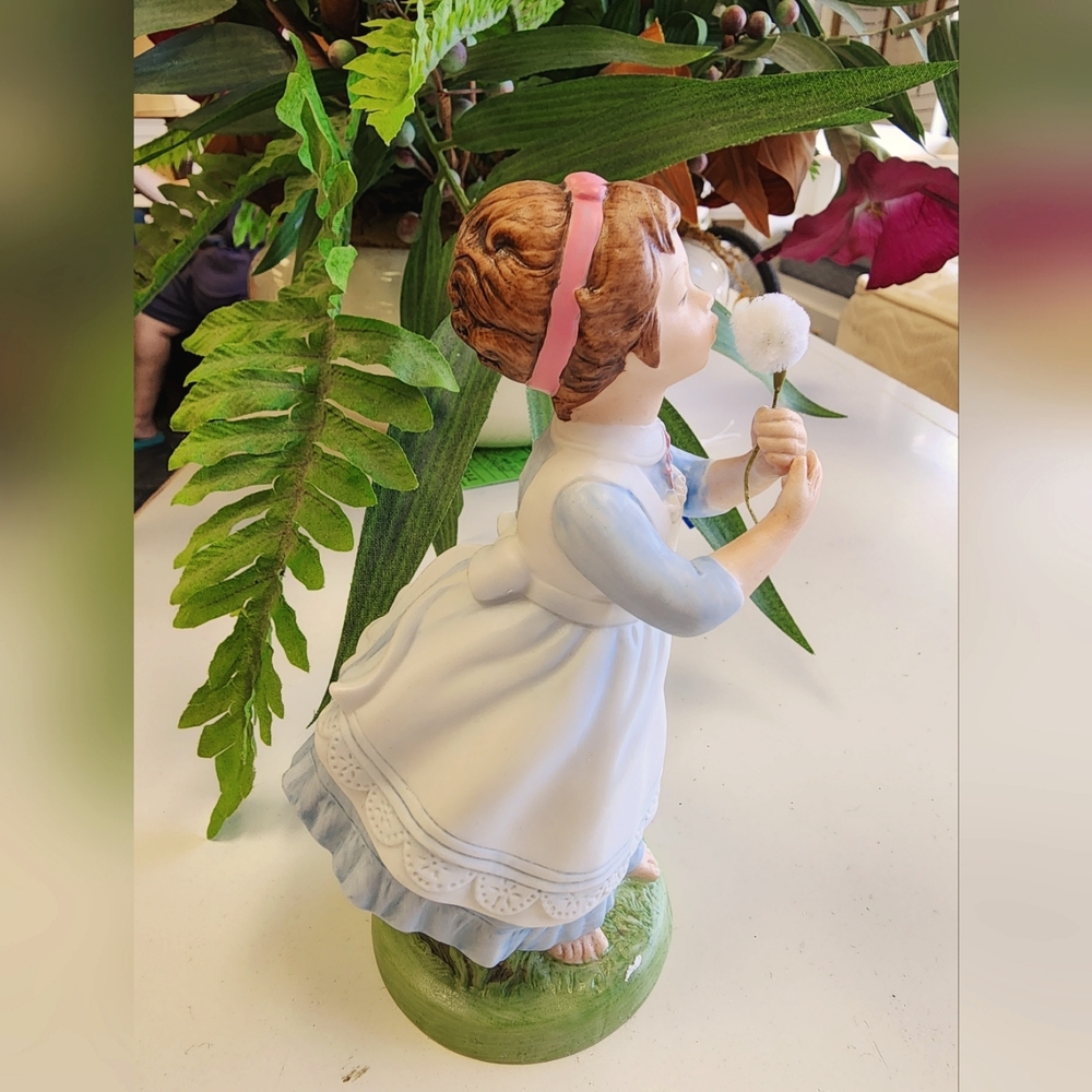 Avon Porcelain Statue Wishful Thoughts Vintage